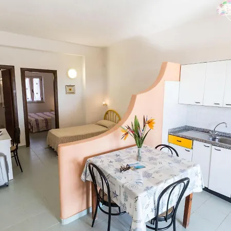 Locazione Turistica Esmeraldo-8 *